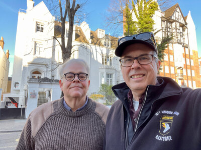 Chris Anderson and Rick Beyer in front of Abbey Road Studios